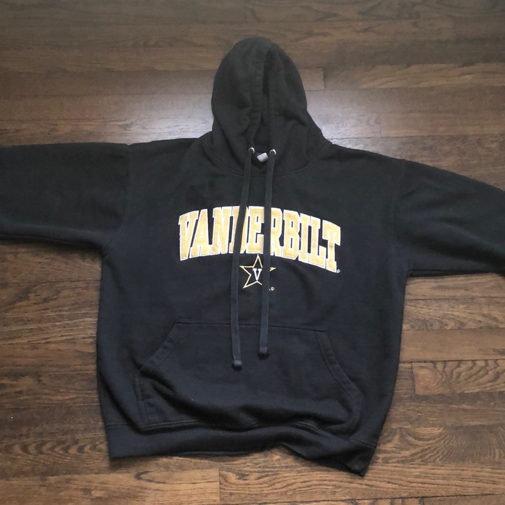 College apparel — Vanderbilt Sweatshirt